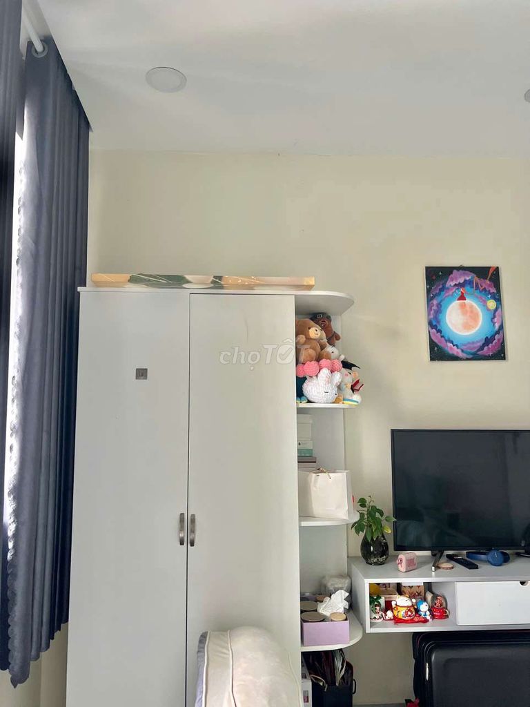 Rent a high-rise balcony with an elevator near Trường Sa.
