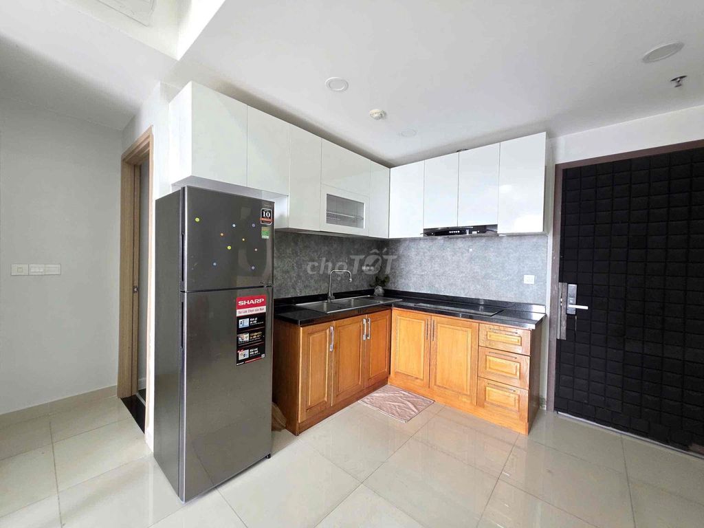 Rent a Botanica Premier apartment two bedroom one bathroom. Near tsn airport