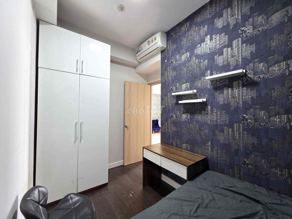 Rent a Botanica Premier apartment two bedroom one bathroom. Near tsn airport