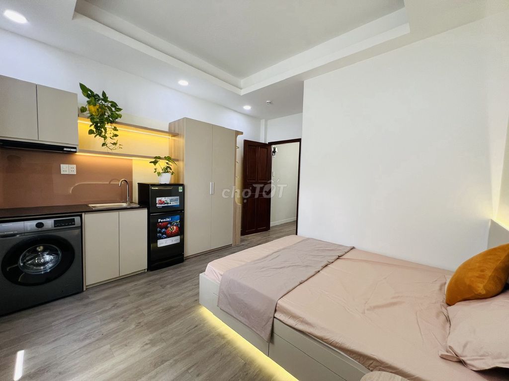 Renting a new room near dhv, second base, Kent College*9337*4*7*7*