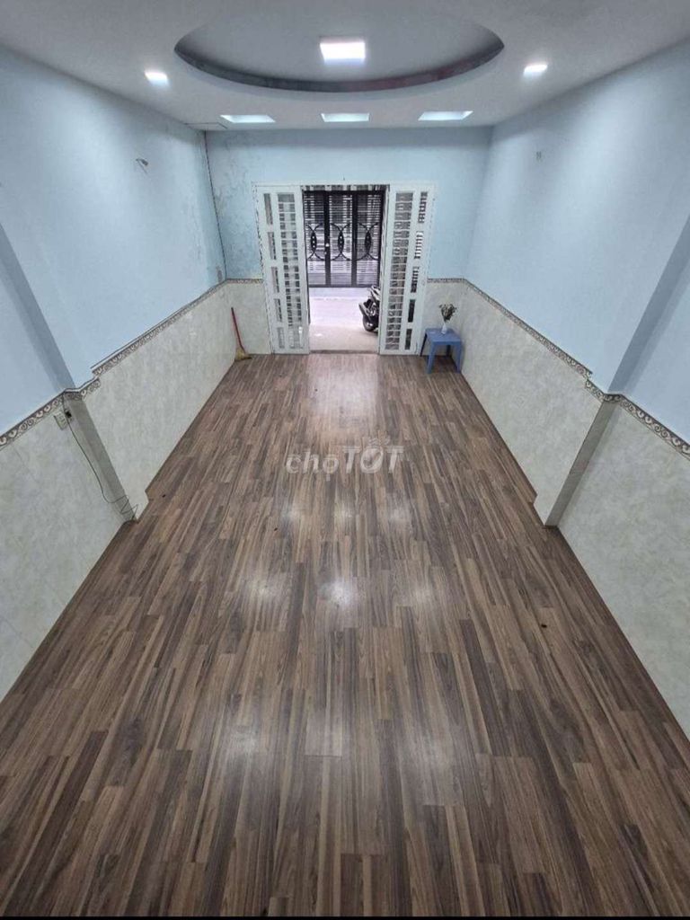 Rent 4 X 18 M floor 3 new bedroom P.Tây Thạnh