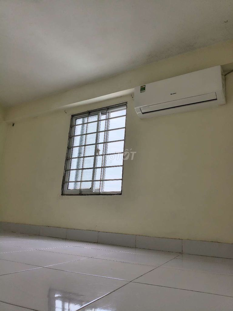 P.P.C., air conditioning, casting, now free, at 2.9 million.