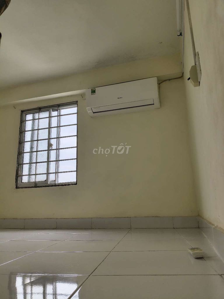 P.P.C., air conditioning, casting, now free, at 2.9 million.