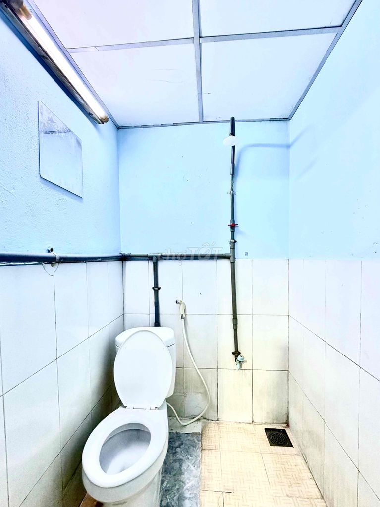 The motel near the Tân Thới Hiệp overpass