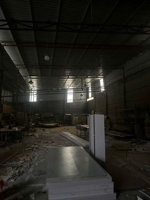 The factory rents 500 meters of cars out of comfort.