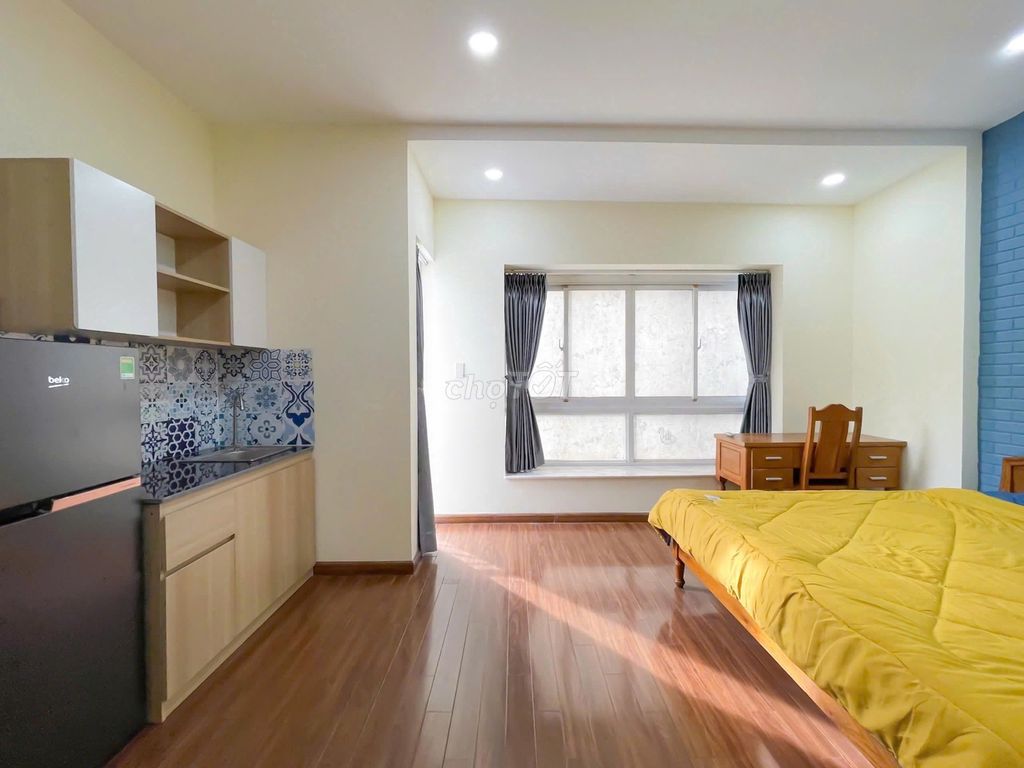 LUC 050 -- senior service apartment 82 27th Street 27th east, 7th District.