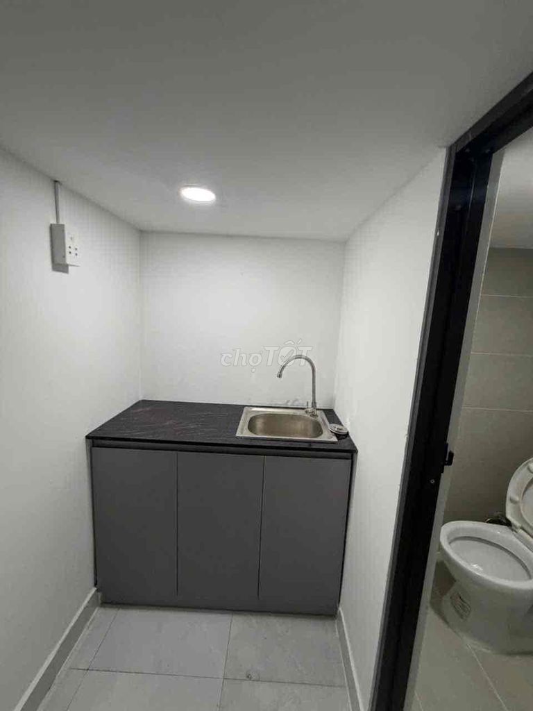 The cheap room at the multi-Gtvt University Bar Bridge