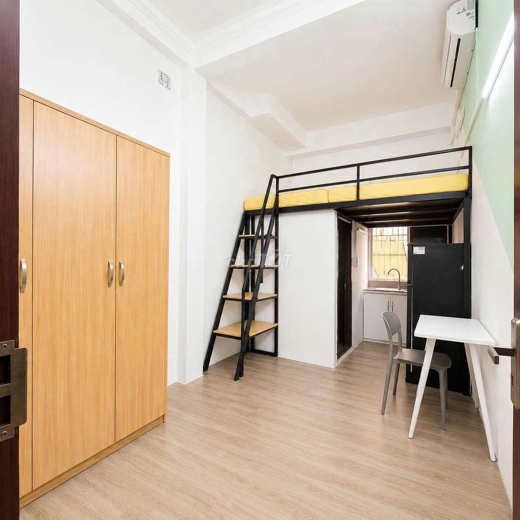 The elevator, full interior murder university (ueh csb)