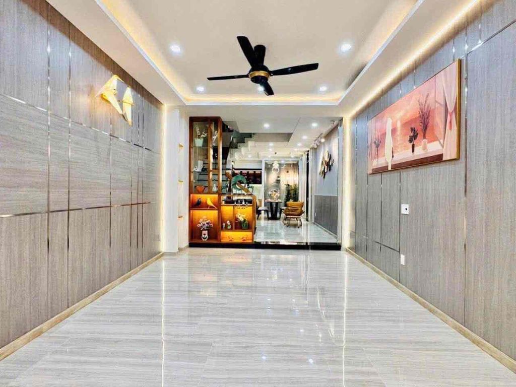Rent a Clean House Phạm Văn Chiêu Street area 4 x16 Mt. 4th floor 5 bedroom