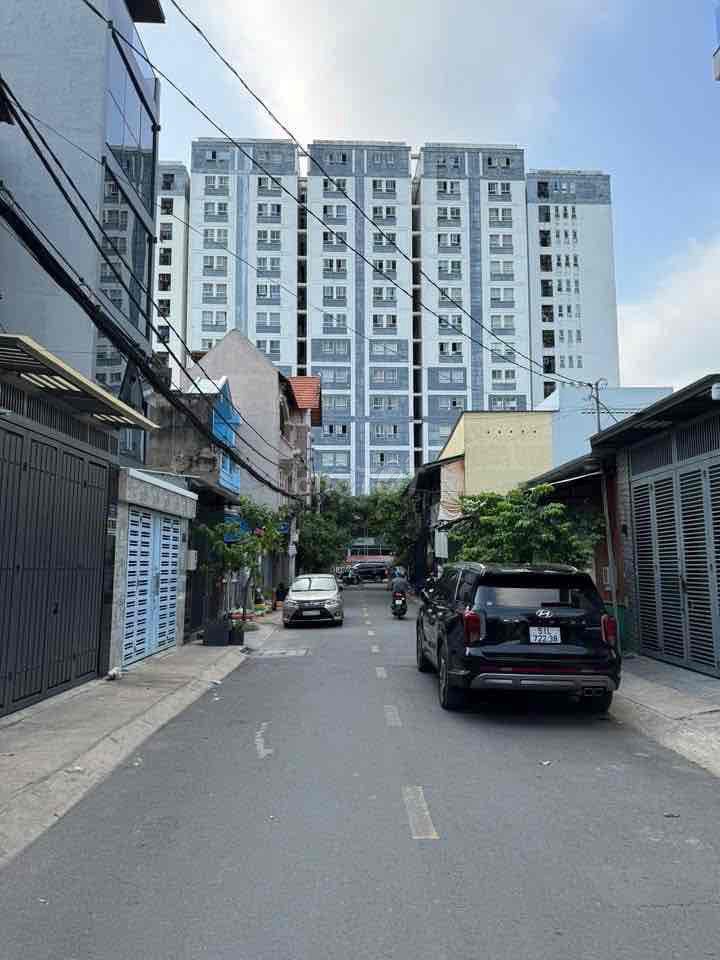 Rent a Clean House Phạm Văn Chiêu Street area 4 x16 Mt. 4th floor 5 bedroom