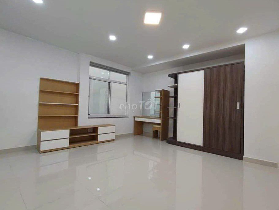 Rent the corner 2 hex 39h/A Lê Văn Sỹ near the tqd-Sed-Salta School, Regula 14, District 3.
