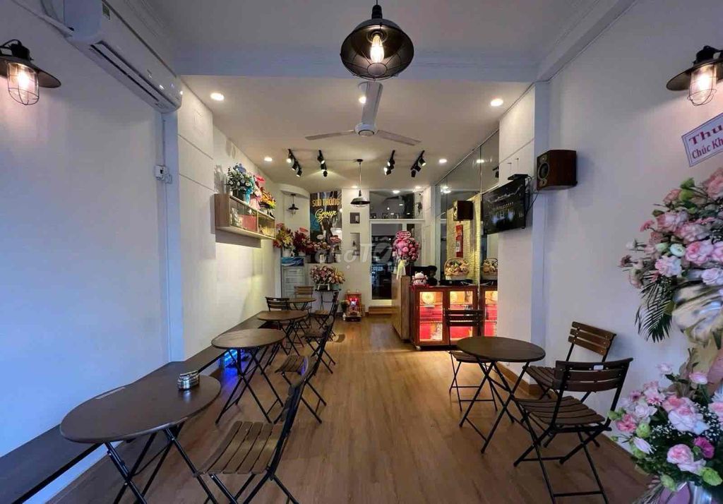 Rent Hoa Phượng street-- Phú Nhuận