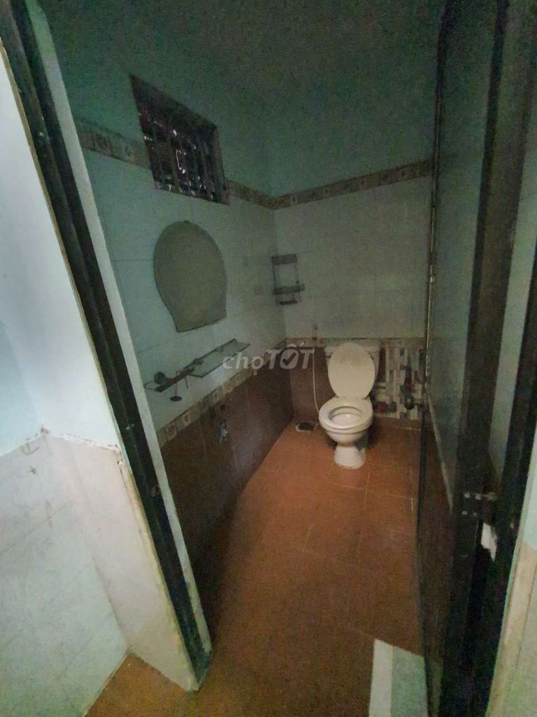 Main House Wat 4 x 14 1 suspended 2 bedroom 2 toilet 1