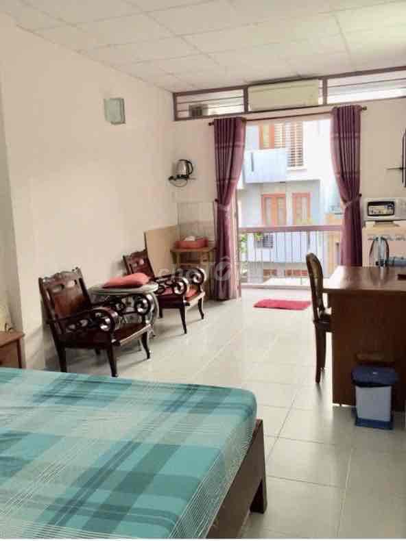 Rent the original house-- Nguyễn Thị Minh Khai, District 1.