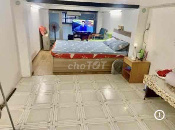 Rent the original house-- Nguyễn Thị Minh Khai, District 1.