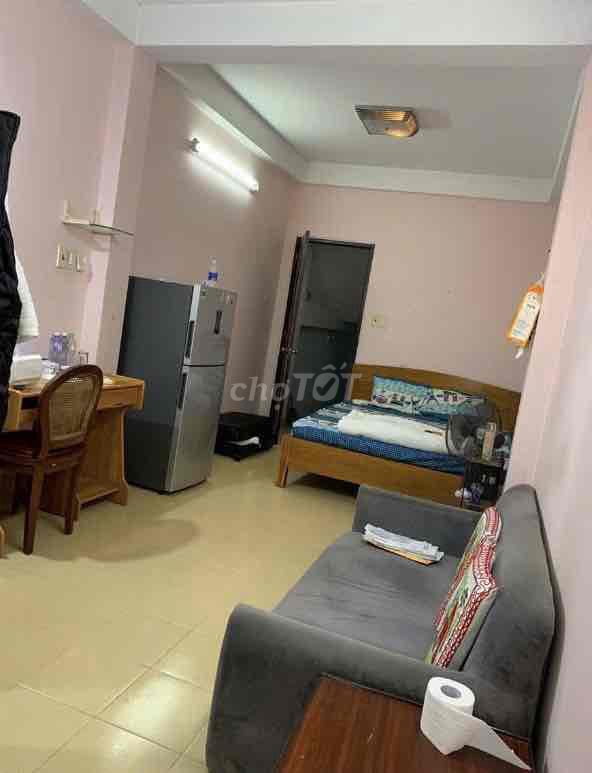 Rent the original house-- Nguyễn Thị Minh Khai, District 1.
