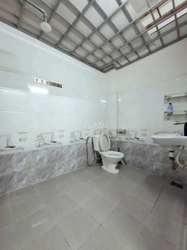 Renting 4-wide fourth-level housing - dy 7 X15 M - Nguyễn Văn Tạo - Nhà Bè