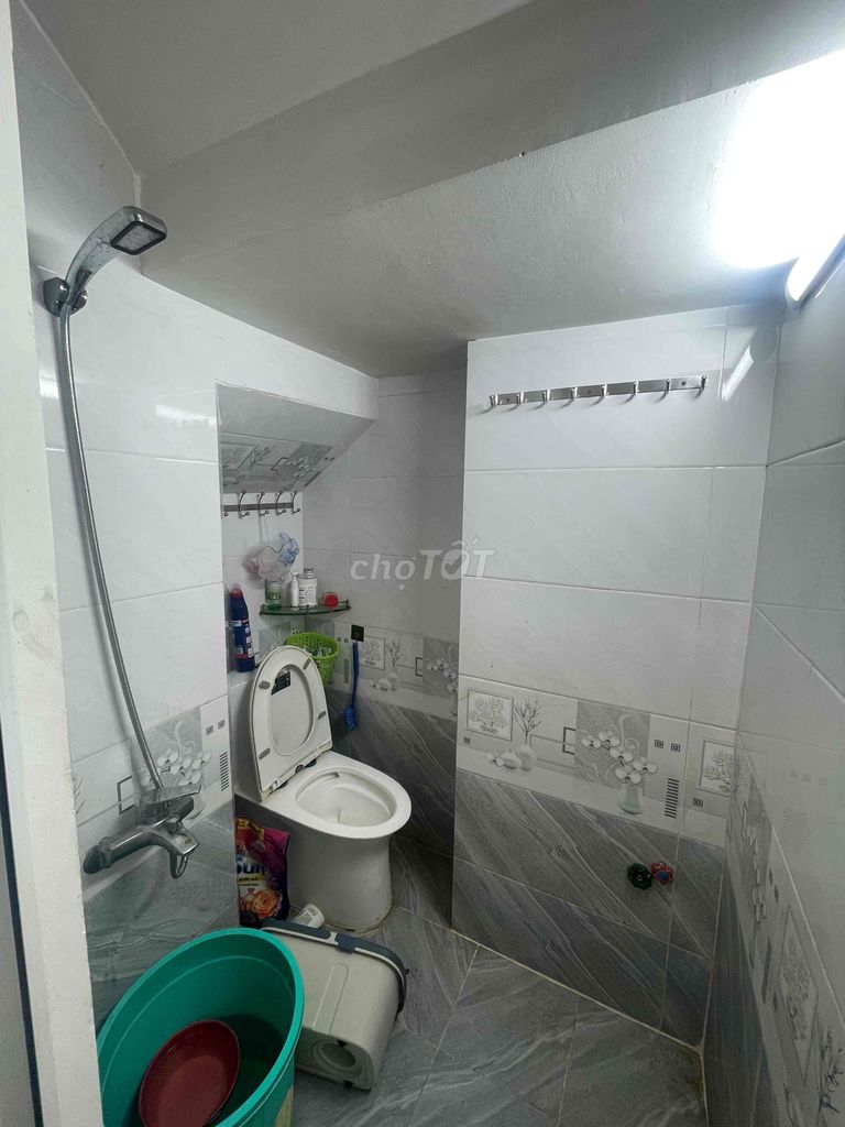 Two floors, four, nine, nine, three bedrooms. Three, one-on-one, 11 million.
