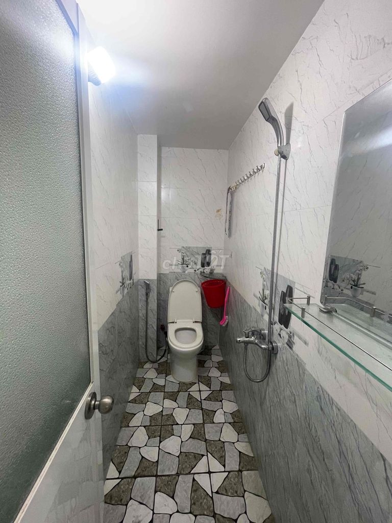 Two floors, four, nine, nine, three bedrooms. Three, one-on-one, 11 million.