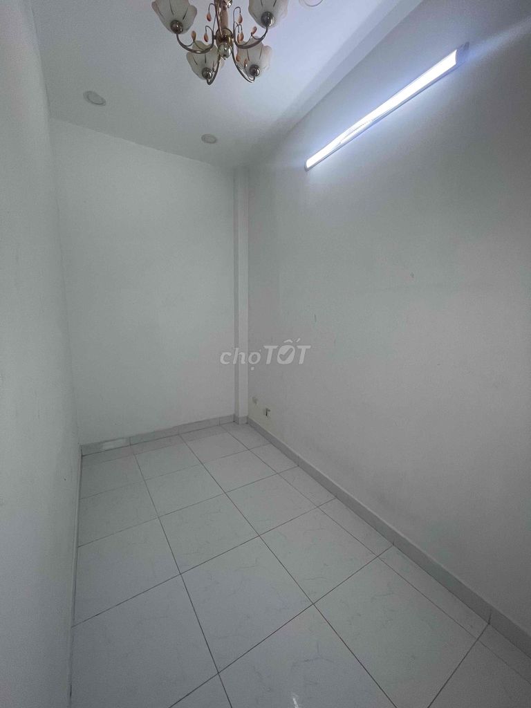 Two floors, four, nine, nine, three bedrooms. Three, one-on-one, 11 million.