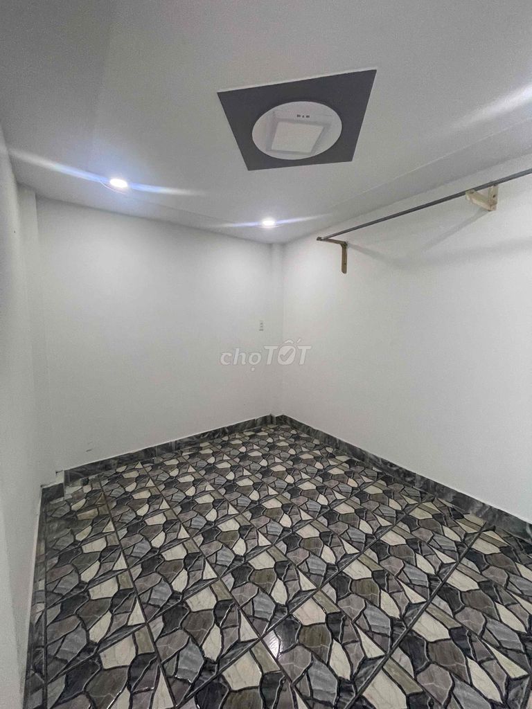 Two floors, four, nine, nine, three bedrooms. Three, one-on-one, 11 million.