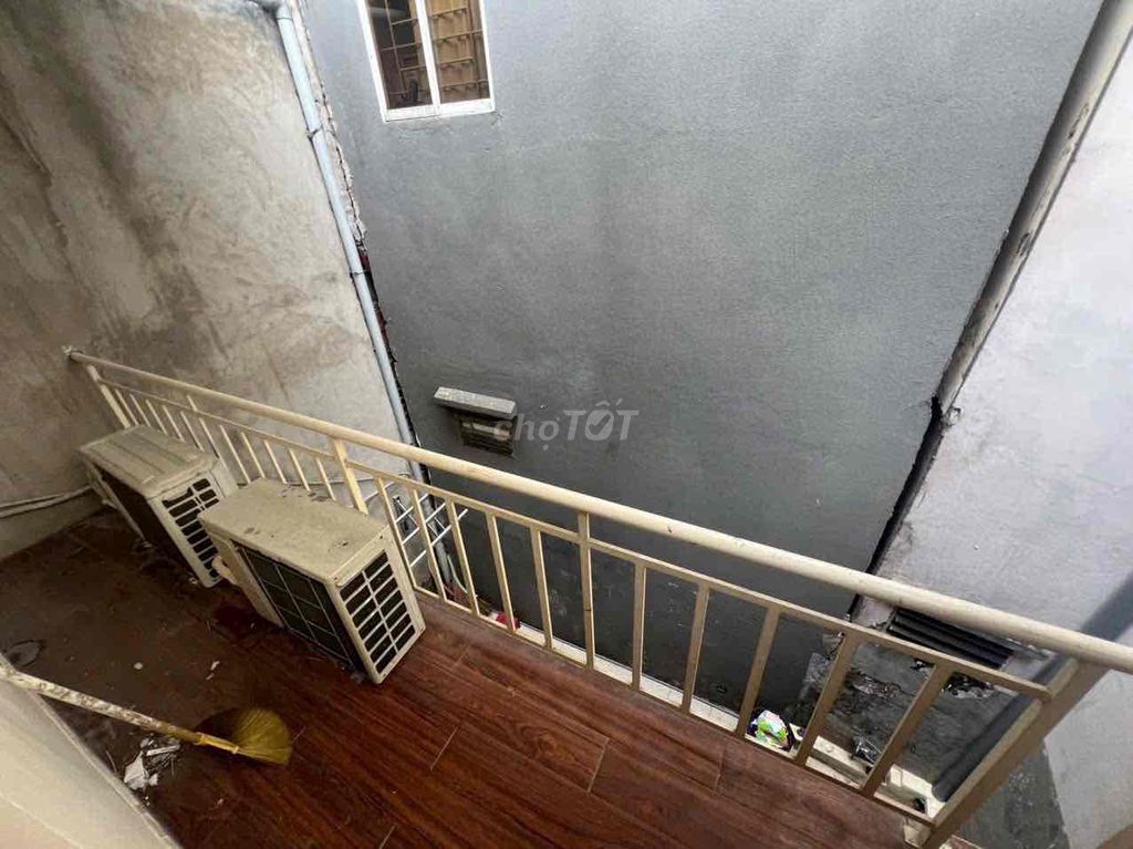 Let's rent a full house with a garage.