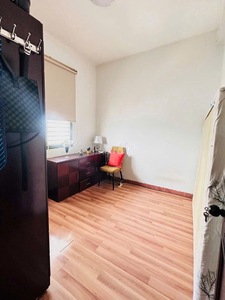 Zen Tower residence, District 12. 60 meters two bedrooms. ntcb. 5.5 million.