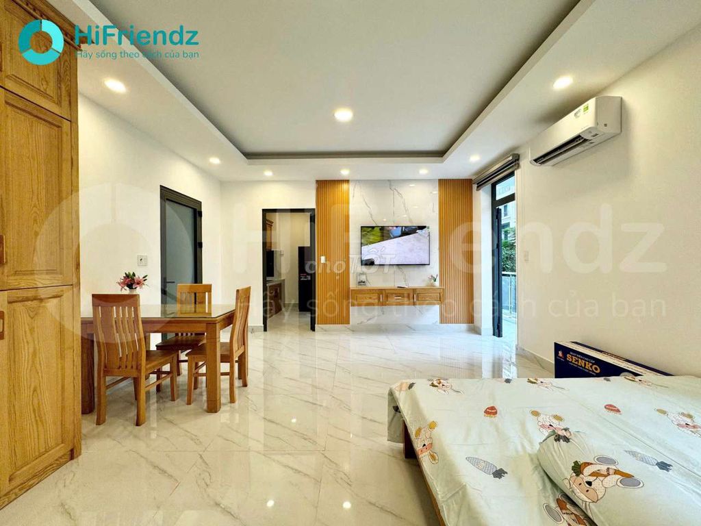 Studio One Public Bedroom Right on Gold Island, District 2 Shun Sala, District 1