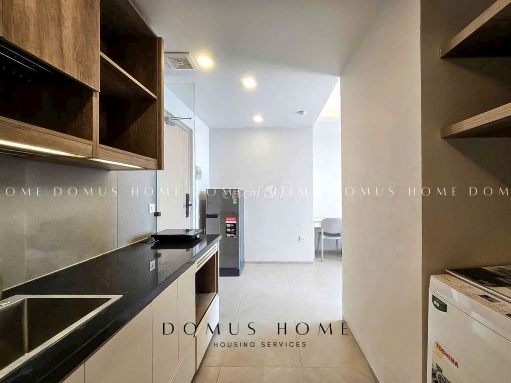 A bedroom cost 6 million and a half -- near Lotte, Themmal Mall, Mount Fuji, Sc ViVo.