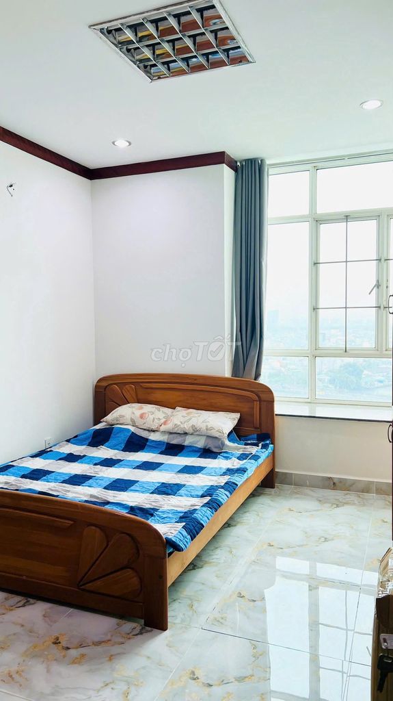 We need to rent a Hoàng Anh Gia Lai 2 apartment, three bedrooms, nice house, right now.