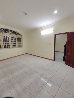 Rent a cash house near Hải Thượng Lãng Ông, District 9 x23 m 4 p panels
