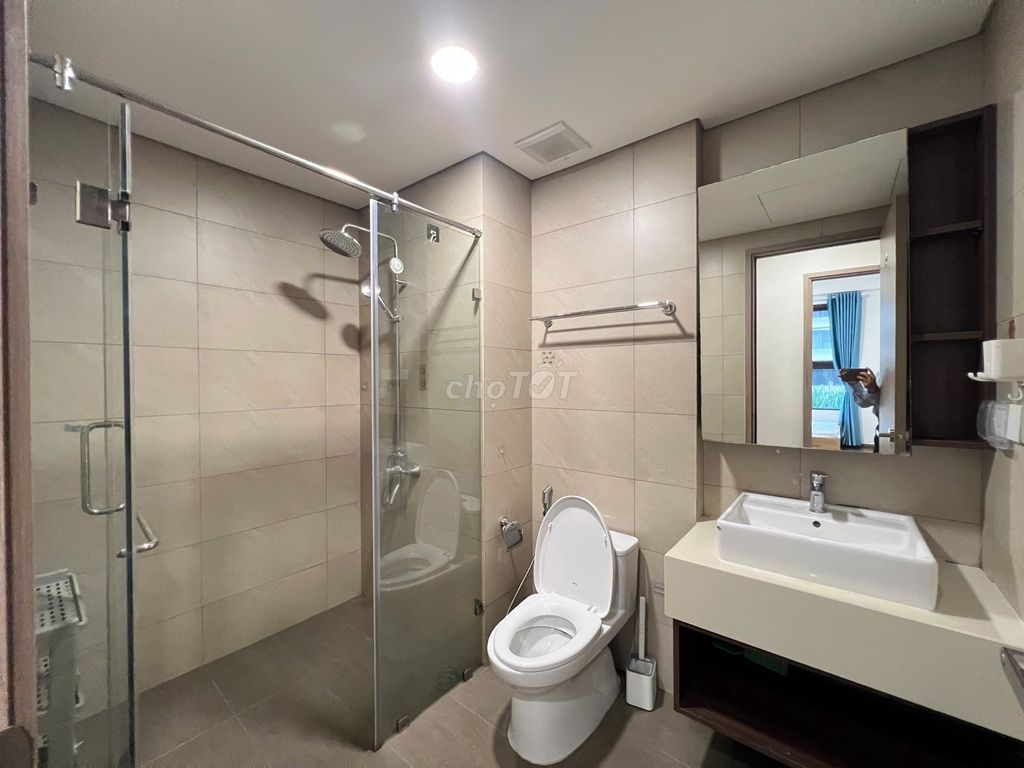Rent two bedrooms. 85 M full panforum 13.5 million a month.