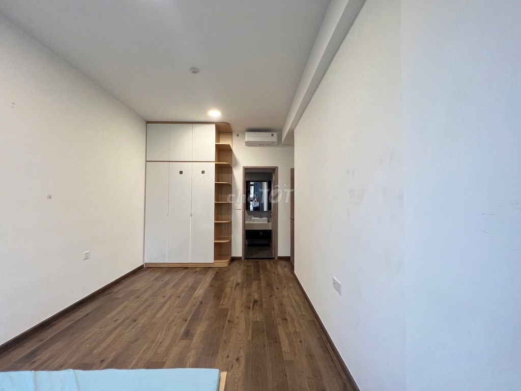Rent two bedrooms. 85 M full panforum 13.5 million a month.