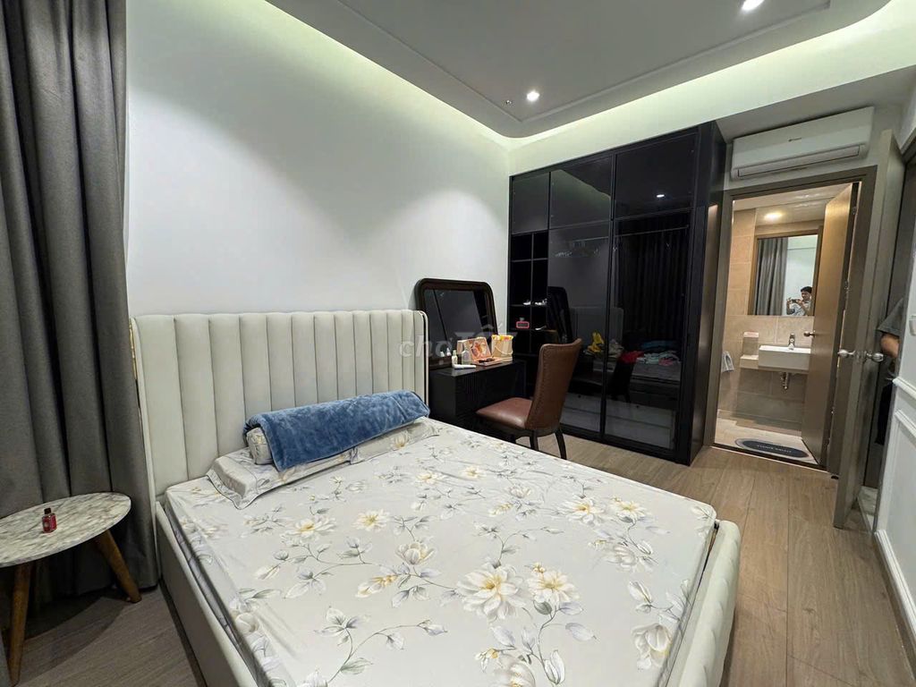 The two bedrooms had interior furniture designed; Clear. Only 12 million a month.