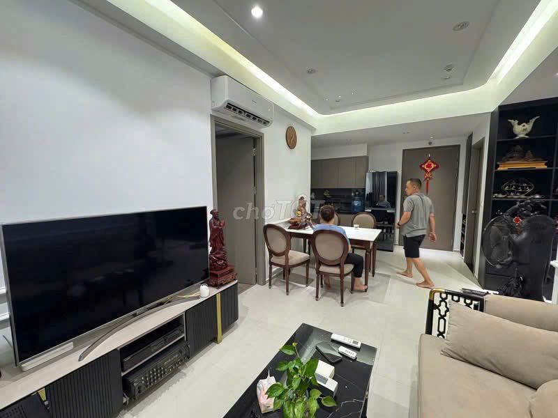 The two bedrooms had interior furniture designed; Clear. Only 12 million a month.
