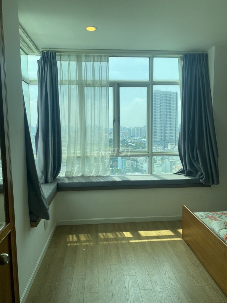 Need to rent the British apartment 2, Trần Xuân Soạn, District 7, 12 million a month.