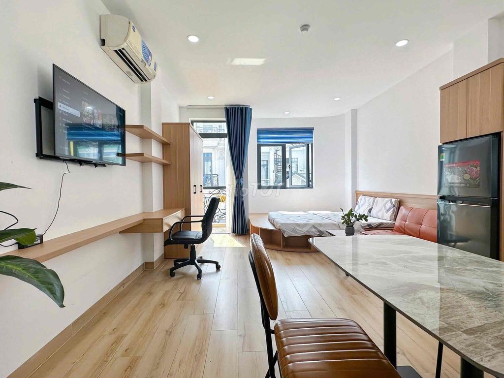 Rent the apartment with a new balcony.
