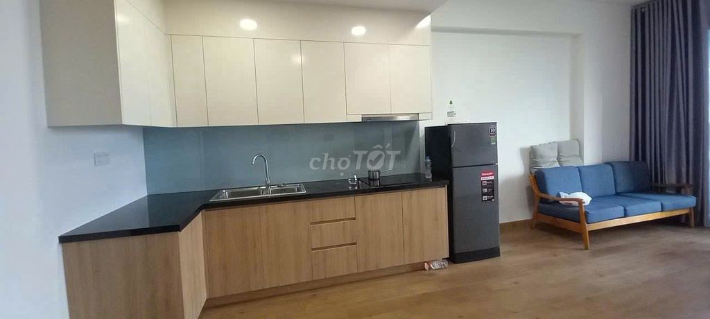 Rent the apartment 60 meters 2 bedrooms. A toilet with an internal balcony.