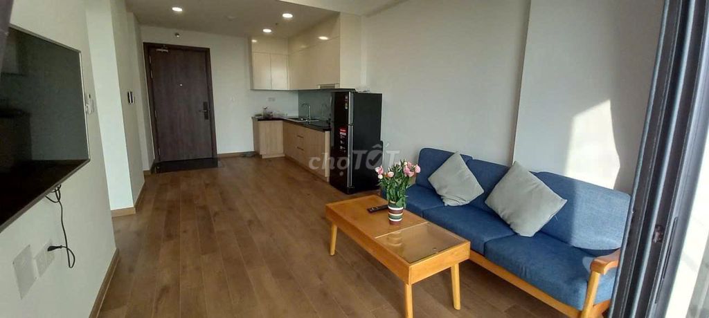 Rent the apartment 60 meters 2 bedrooms. A toilet with an internal balcony.