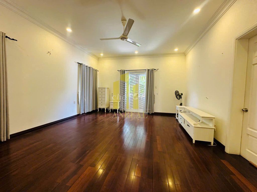 Rent Xuân Thuỷ 6 Chamber of Prices Wed