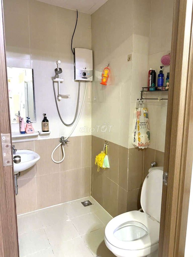 To rent apartment housing. Adhesive - P. tat - tp. German