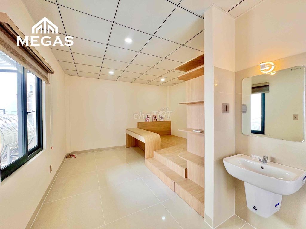 Opens the new service apartment 100% full of furniture near the natural cycle.