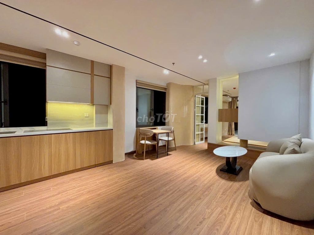One Nguyễn Hữu Cảnh.6.9 million bedroom, private series, near the bridge, mero.