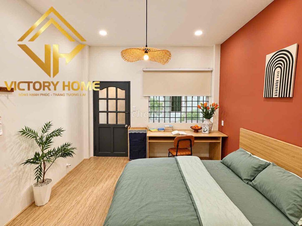 A low-priced apartment in a local park.