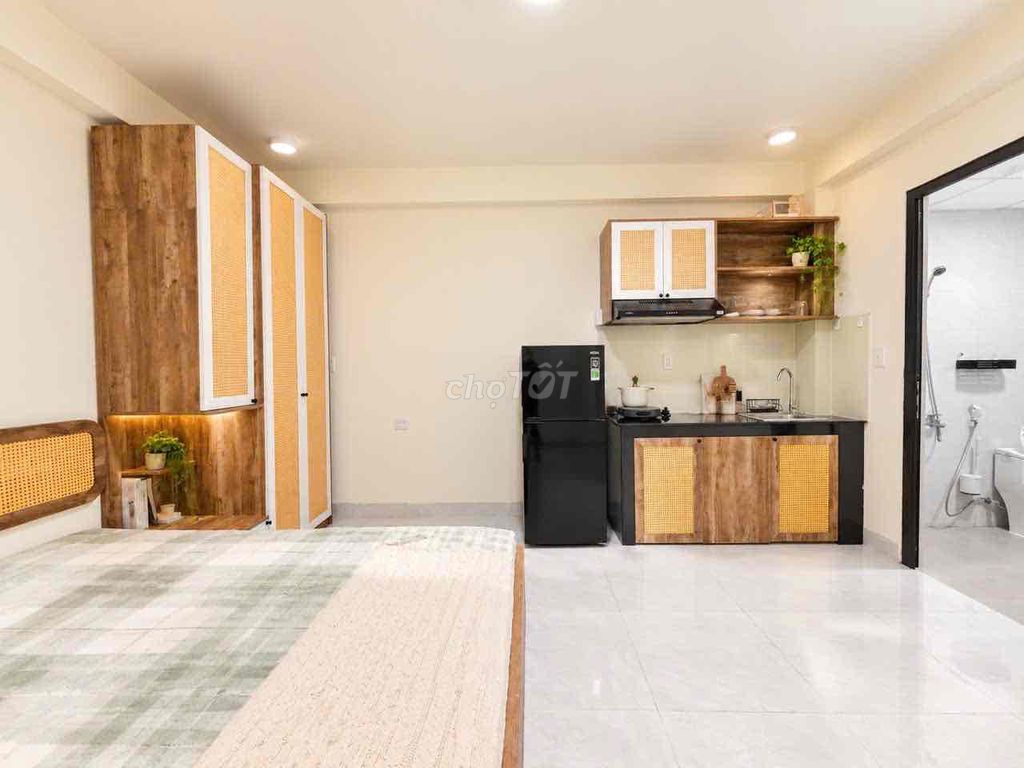The studio is 50 M2 - full interior - extremely beautiful, Bình Lợi delivery.