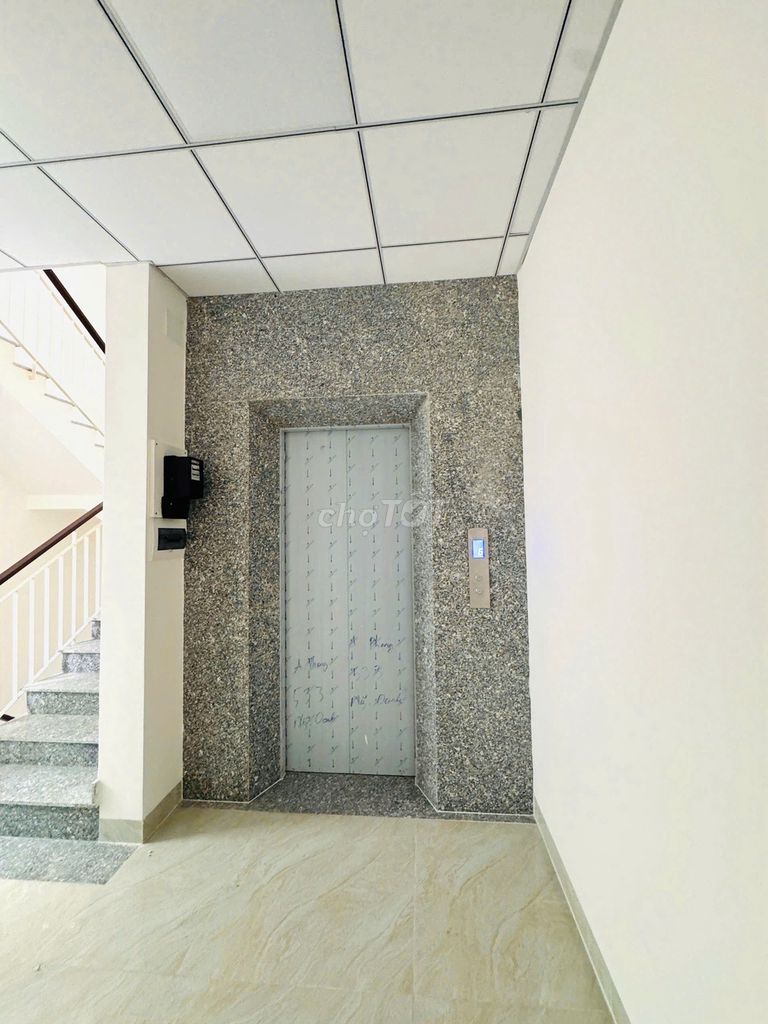 Service apartment,hotel,office, building - A Nguyễn Oanh 6,2 x24 m 6th floor machine