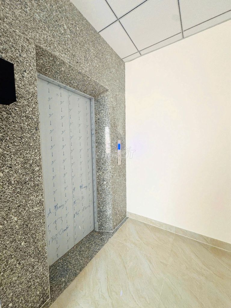 Service apartment,hotel,office, building - A Nguyễn Oanh 6,2 x24 m 6th floor machine