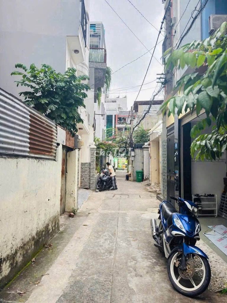 Rent the entire Nhiêu Tứ Phú Nhuận house. A one-story bedroom.
