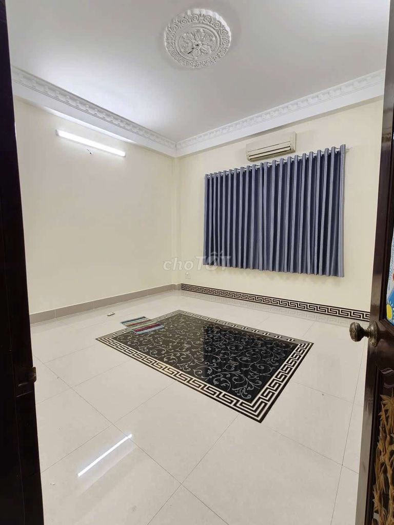 Rent an antkd area rocket area 4.20 meters.
