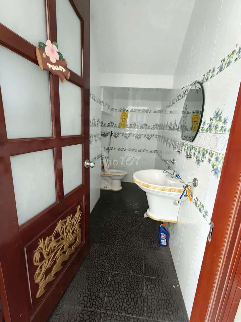 Rent an antkd area rocket area 4.20 meters.